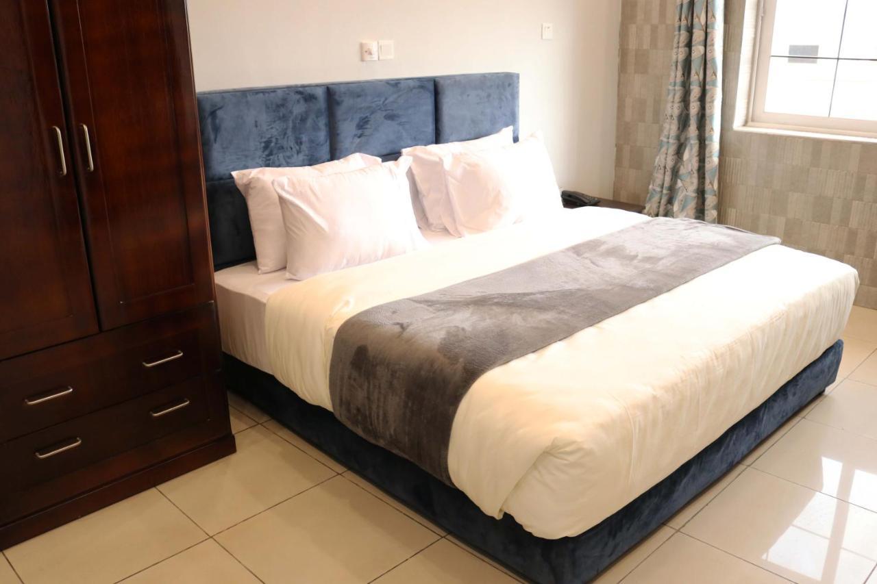Golden Crystal Experience Hotel Accra Ngoại thất bức ảnh